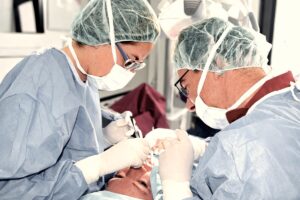 implantologia dentale a Pistoia
